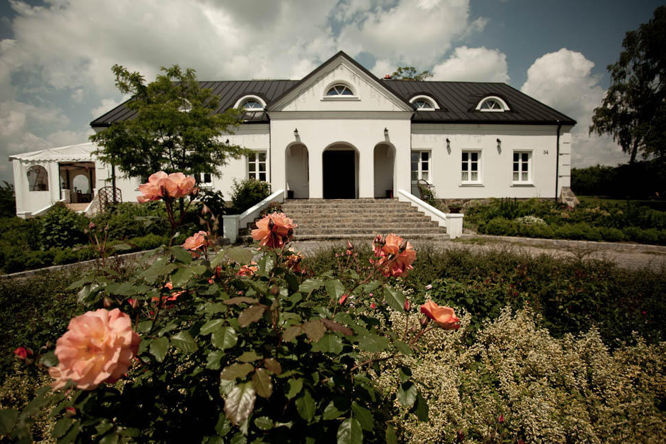 Dwor Na Wichrowym Wzgorzu Bed & Breakfast Przybyslawice Bagian luar foto