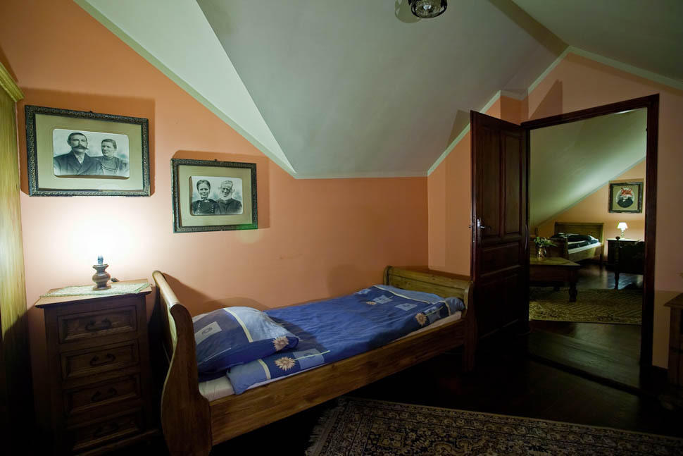 Dwor Na Wichrowym Wzgorzu Bed & Breakfast Przybyslawice Bagian luar foto