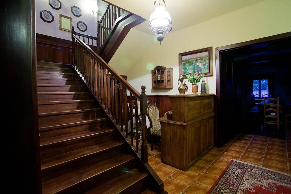 Dwor Na Wichrowym Wzgorzu Bed & Breakfast Przybyslawice Bagian luar foto